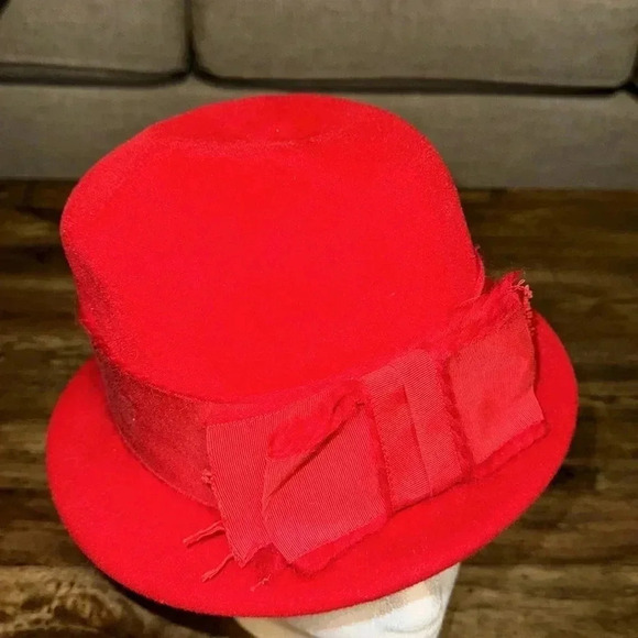 ?Originals by Lee Bury of Dallas Vintage Women’s Red Classic Wool Hat w/Ribbon main image 4